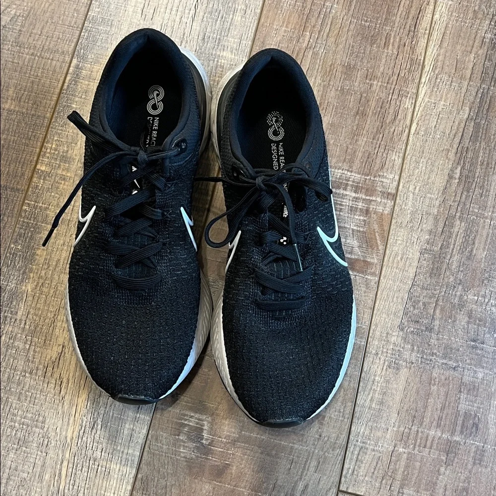 Nike React Infinity Flyknit Black & White Athletic Men’s Sneakers Tennis Shoes